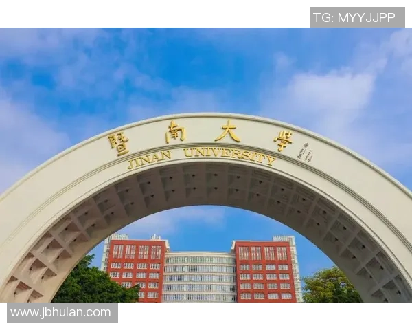 暨南大学足球明星的崛起与成就：校园足球的璀璨之星