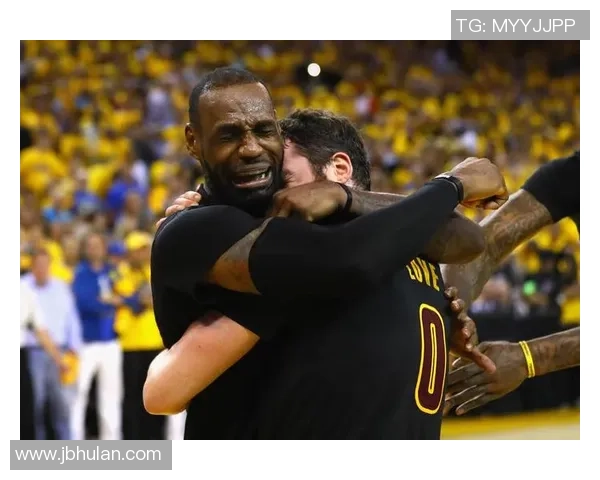 足球明星们纷纷祝贺詹姆斯的成就与辉煌时刻展现友谊与尊重 足球明星们纷纷祝贺詹姆斯的成就与辉煌时刻展现友谊与尊重